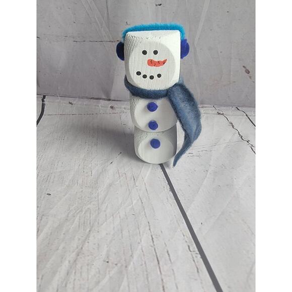 Wooden Handmade Snowman Blue Scarf Winter Tiered Tray Home Decor Shelf Sitter - Picture 2 of 5